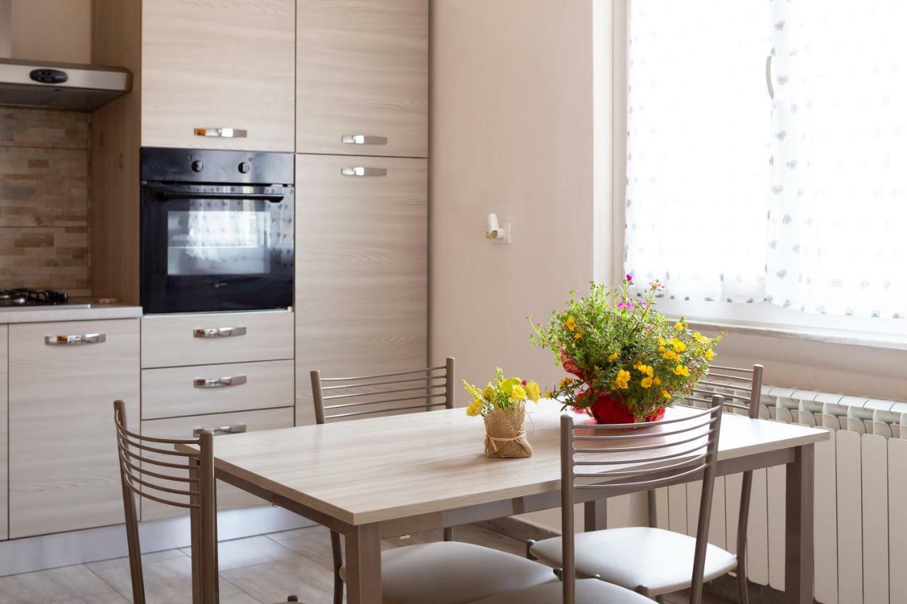 Apartamento Fellini By Luce Stellata Aulla Exterior foto